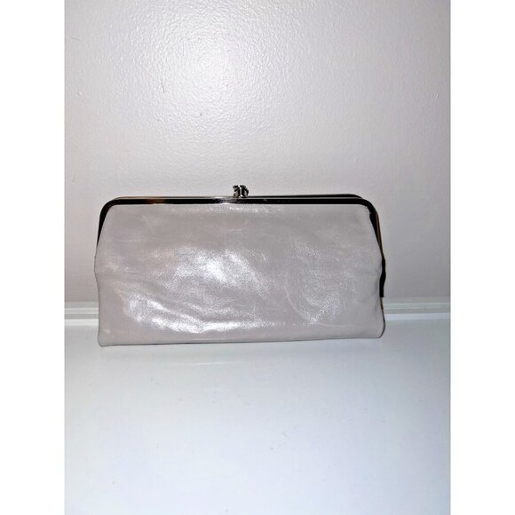 HOBO International Lauren Clutch Wallet Light Gray Leather KissLock Double Frame - Picture 2 of 16